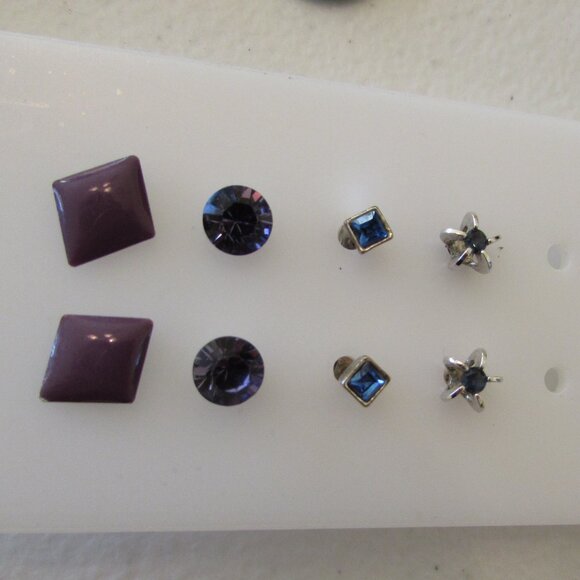 Lot of Costume Jewelry - Blues/Purples/Beads - Picture 15 of 15